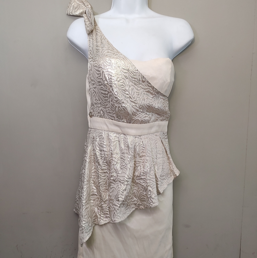 Women dress